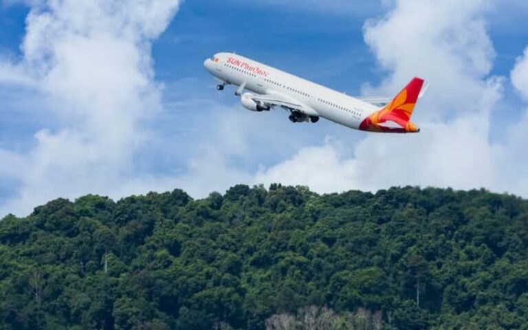 Hoạt động bên lề